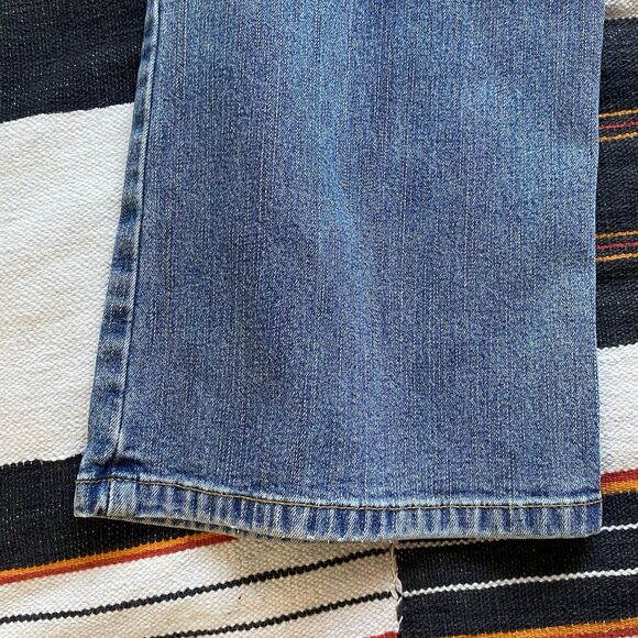 LL Bean Classic Fit Straight Denim Jeans. Size 8 T. Medium Wash. Cotton/Spandex. - Picture 13 of 13